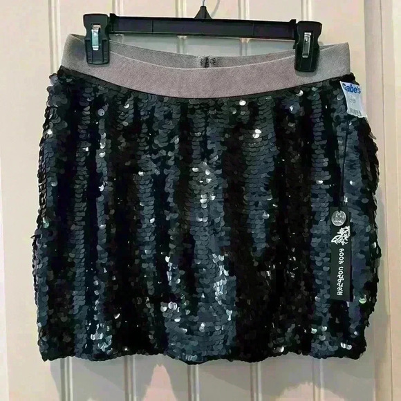 Poof Couture Black Sequin Mini Skirt Ladies Size Medium NWT Holiday Perfect - Picture 1 of 8